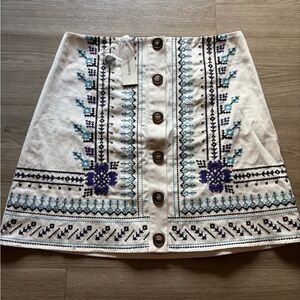 NWT Francesca’s Embroidered Button-Front Skirt - White and Blue